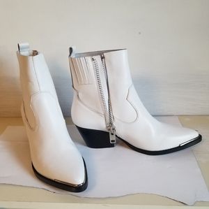 White Boot Jeffrey Campbell